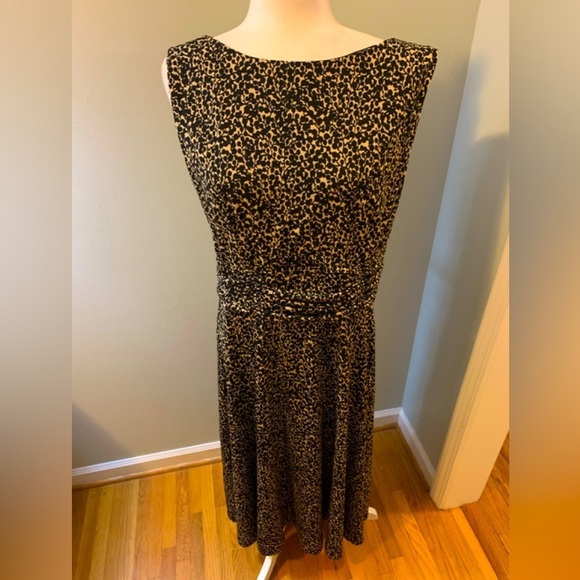 Jessica Howard Dresses & Skirts - Jessica Howard Black and Tan Midi Dress